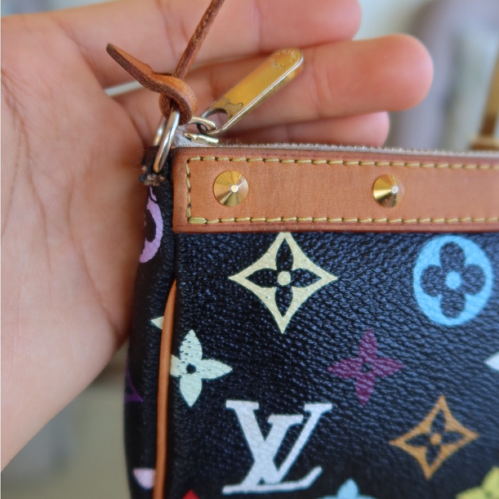 SOLD!!!Louis Vuitton Murakami Black Pochette - Picture 5 of 14